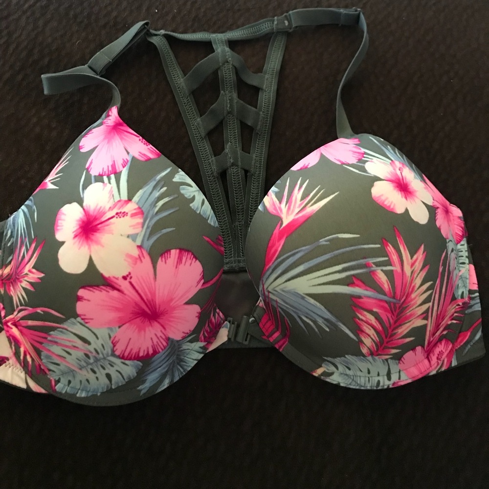 Victoria Secret Pushup Bra
